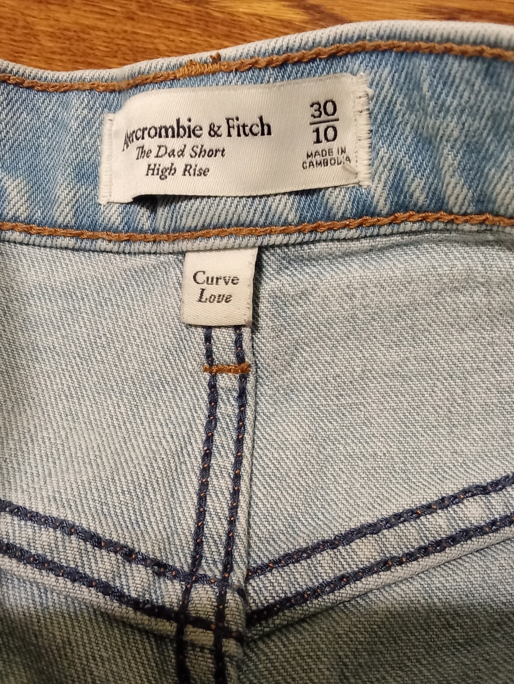 Abercrombie & Fitch Denim Shorts Light Wash 30/10 - Picture 4 of 7